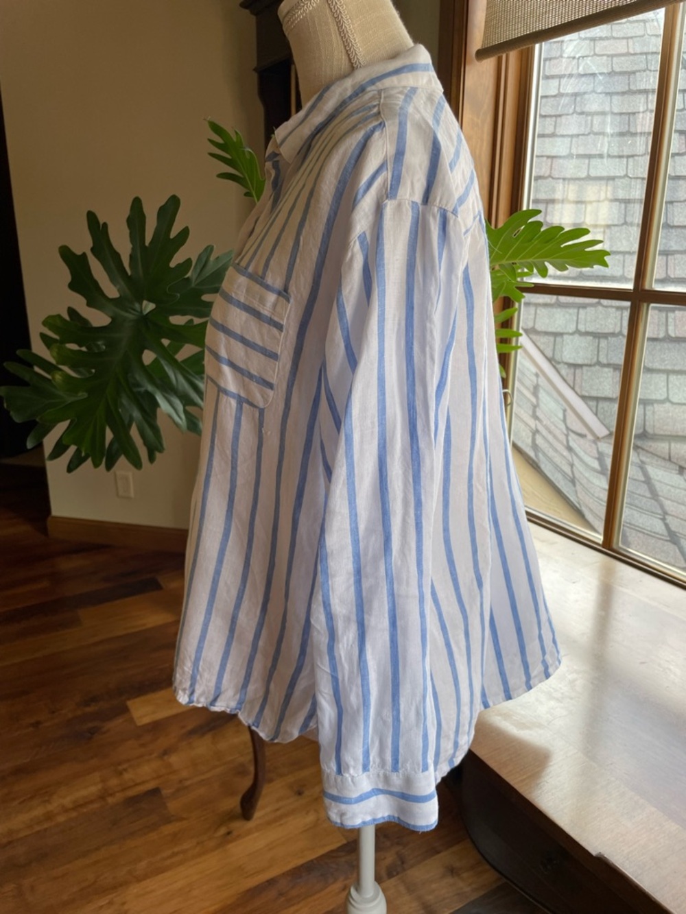J. Jill Love Linen White & Blue Striped 100% Linen Button-Down Shirt size MP - Picture 2 of 11